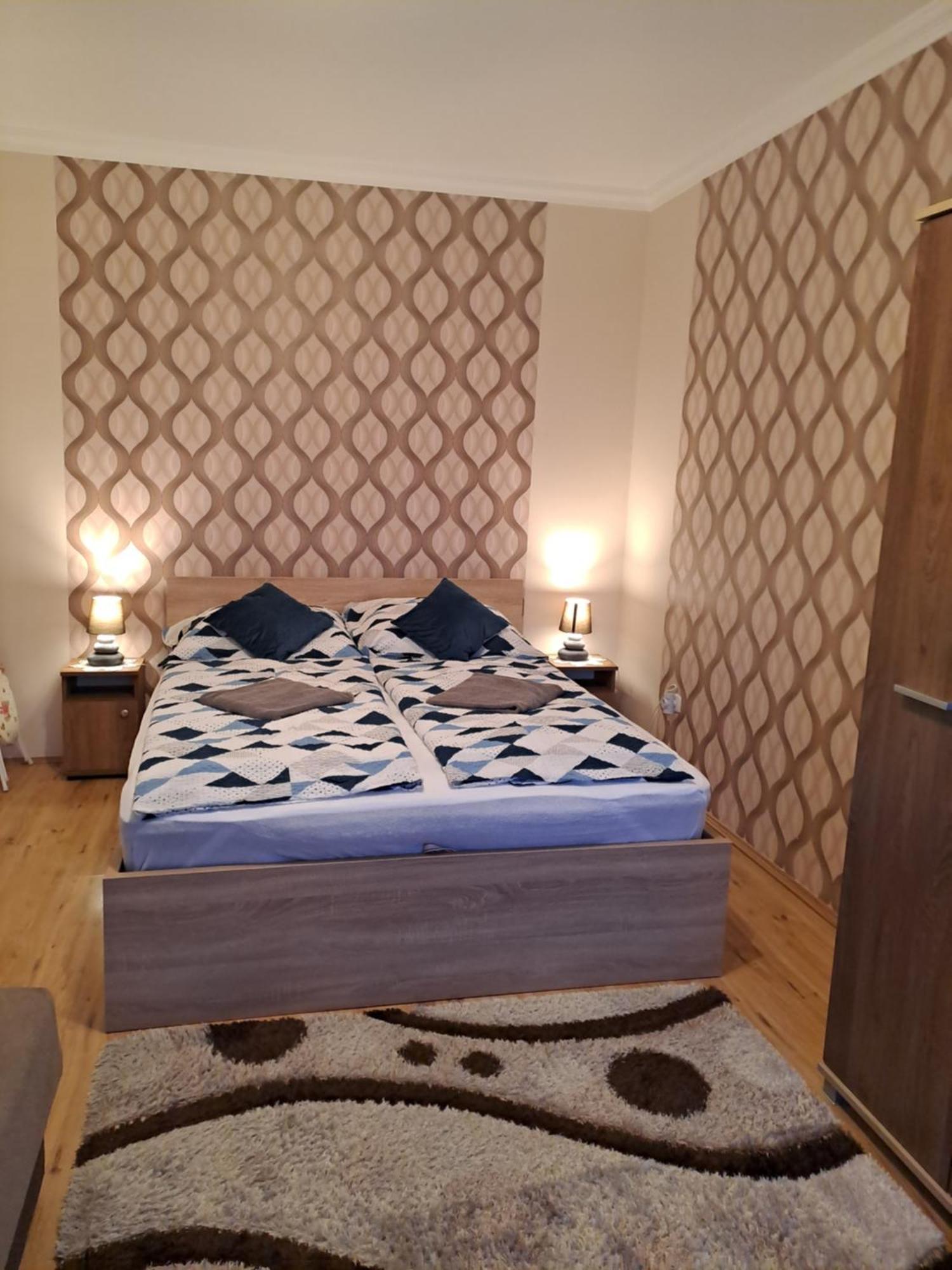 Katalin Apartman Hajduszoboszlo Exterior foto